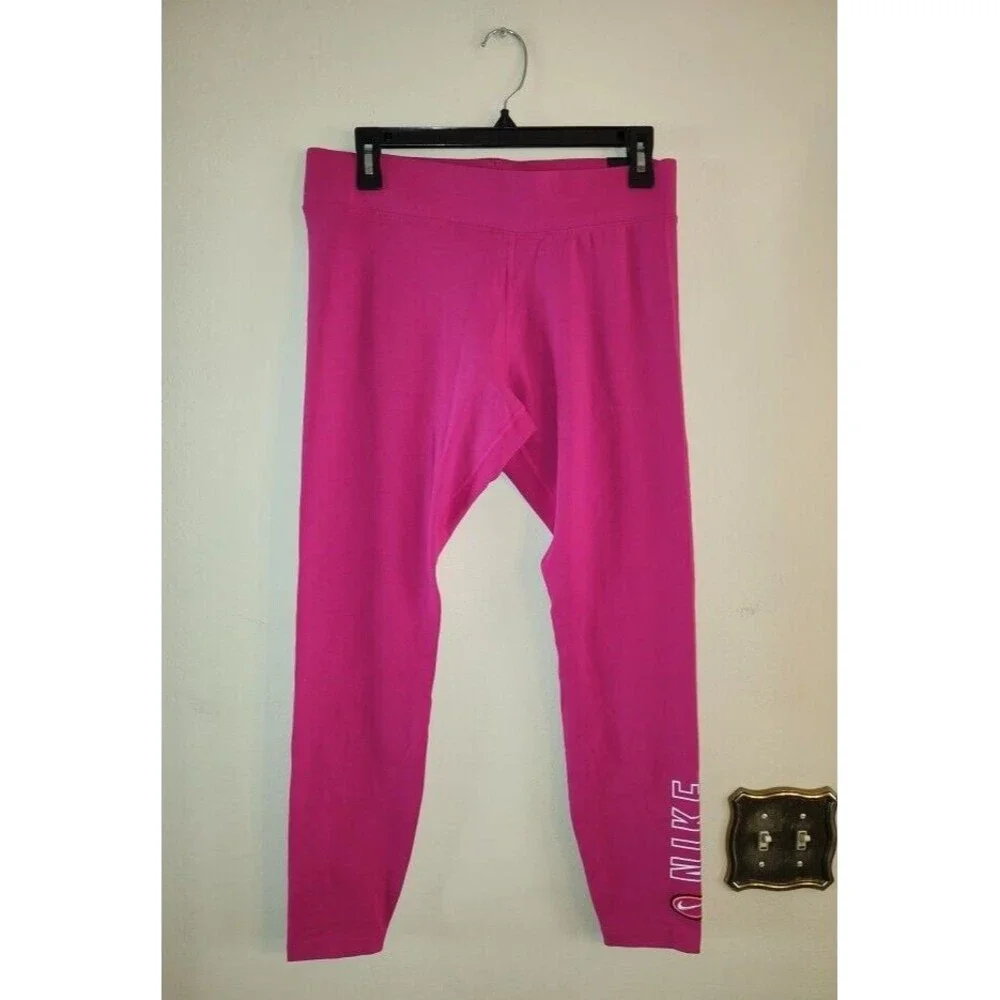 New with tag Women's Nike Cotton Polyester Hot Pink Leggings with Logo Size L